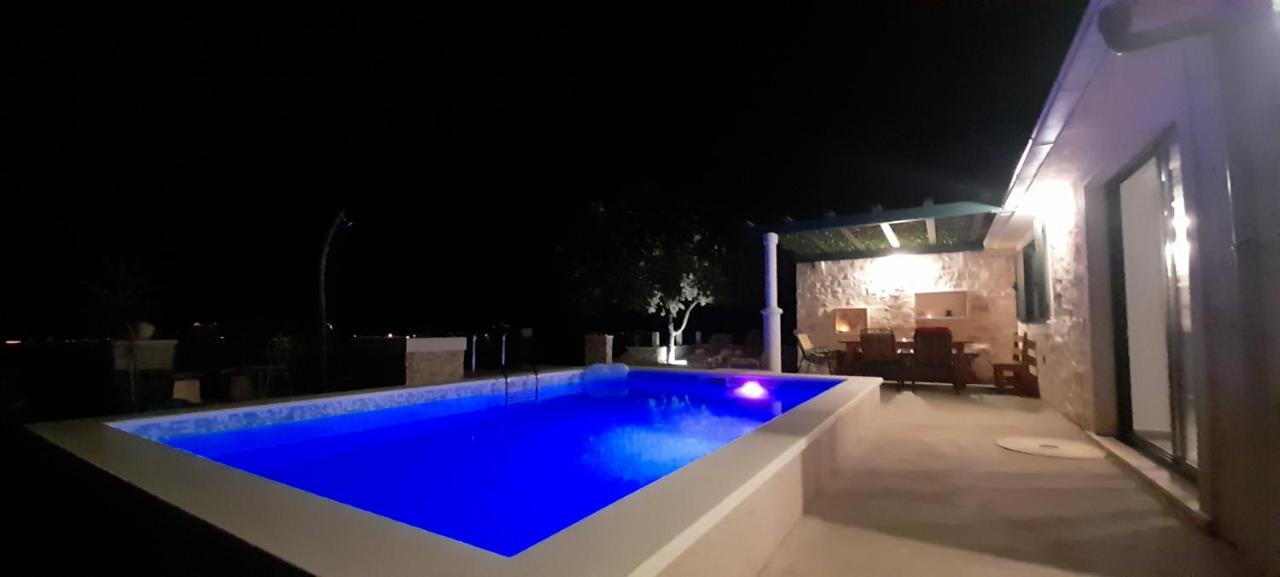 Villa Little Hill Postira Exterior photo